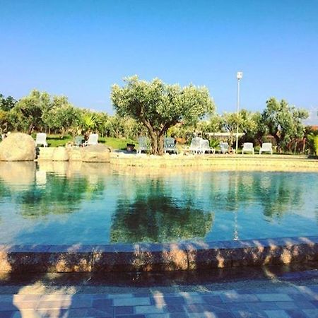 Гостевой дом Agriturismo Masseria I Risi Санта-Эуфемия-Ламеция Экстерьер фото