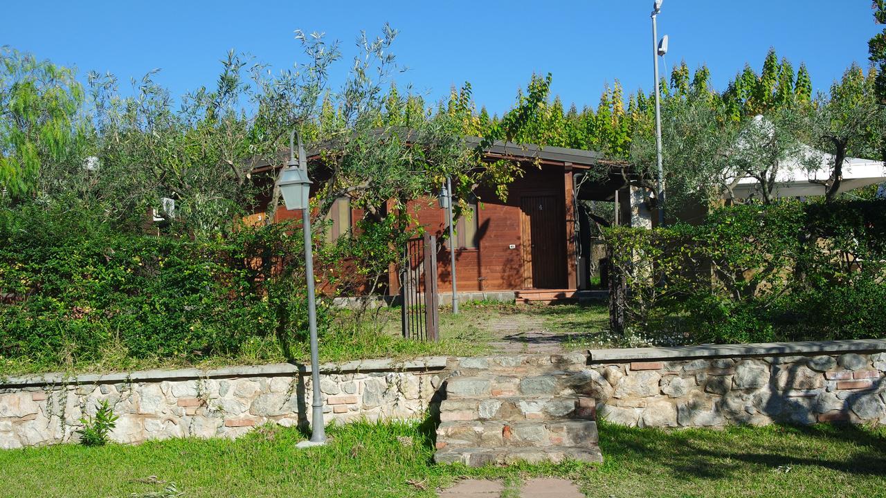 Гостевой дом Agriturismo Masseria I Risi Санта-Эуфемия-Ламеция Экстерьер фото
