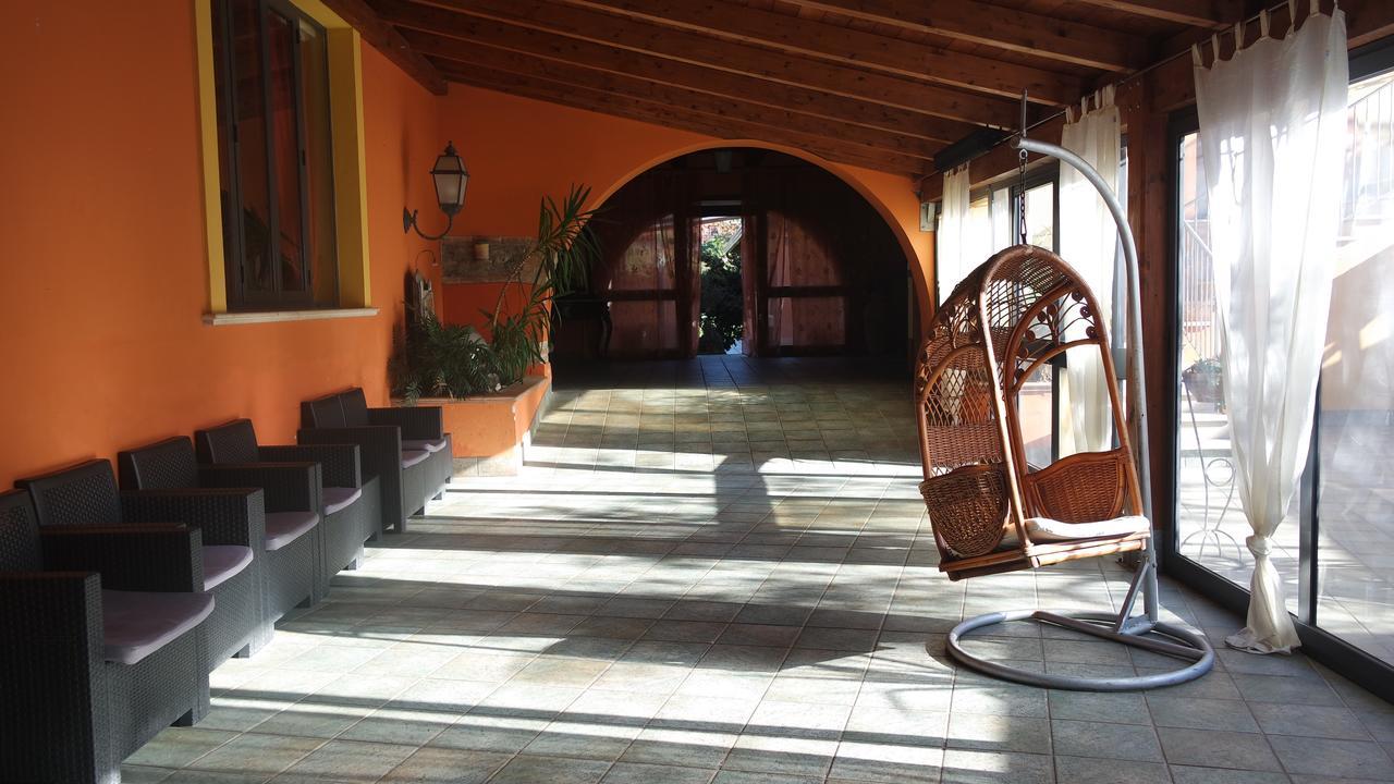Гостевой дом Agriturismo Masseria I Risi Санта-Эуфемия-Ламеция Экстерьер фото